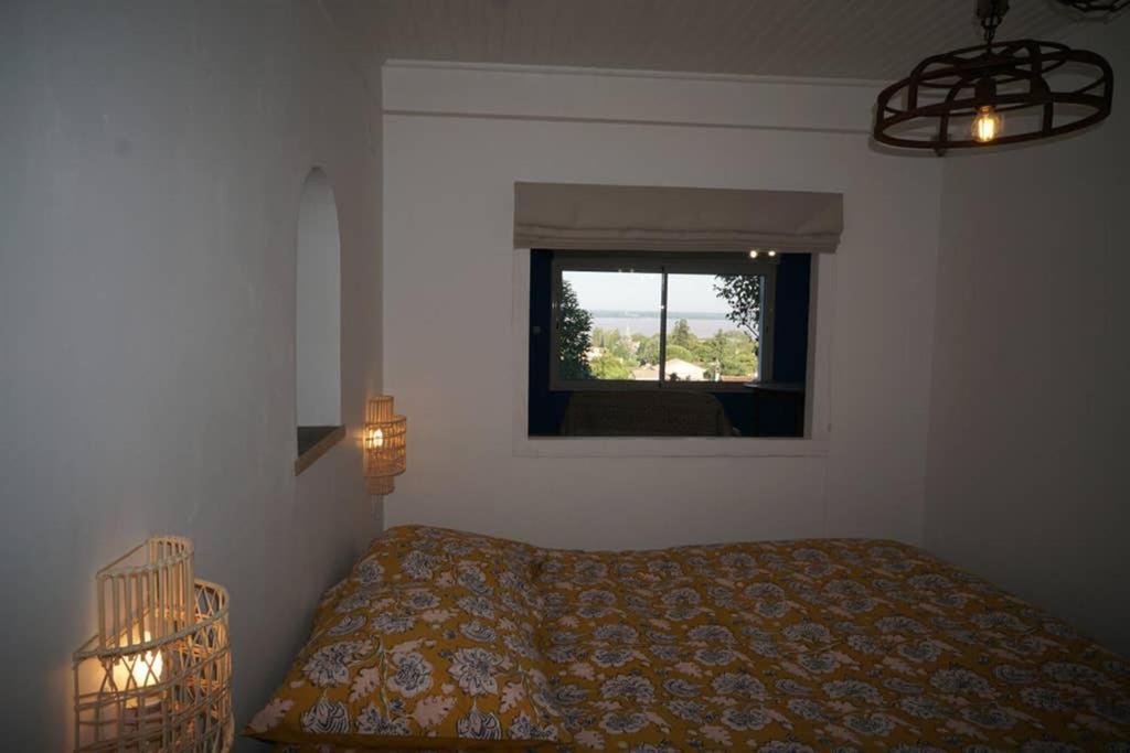Appartement Avec Vue Panoramique Sur L'Estuaire De La Gironde Plassac  Buitenkant foto